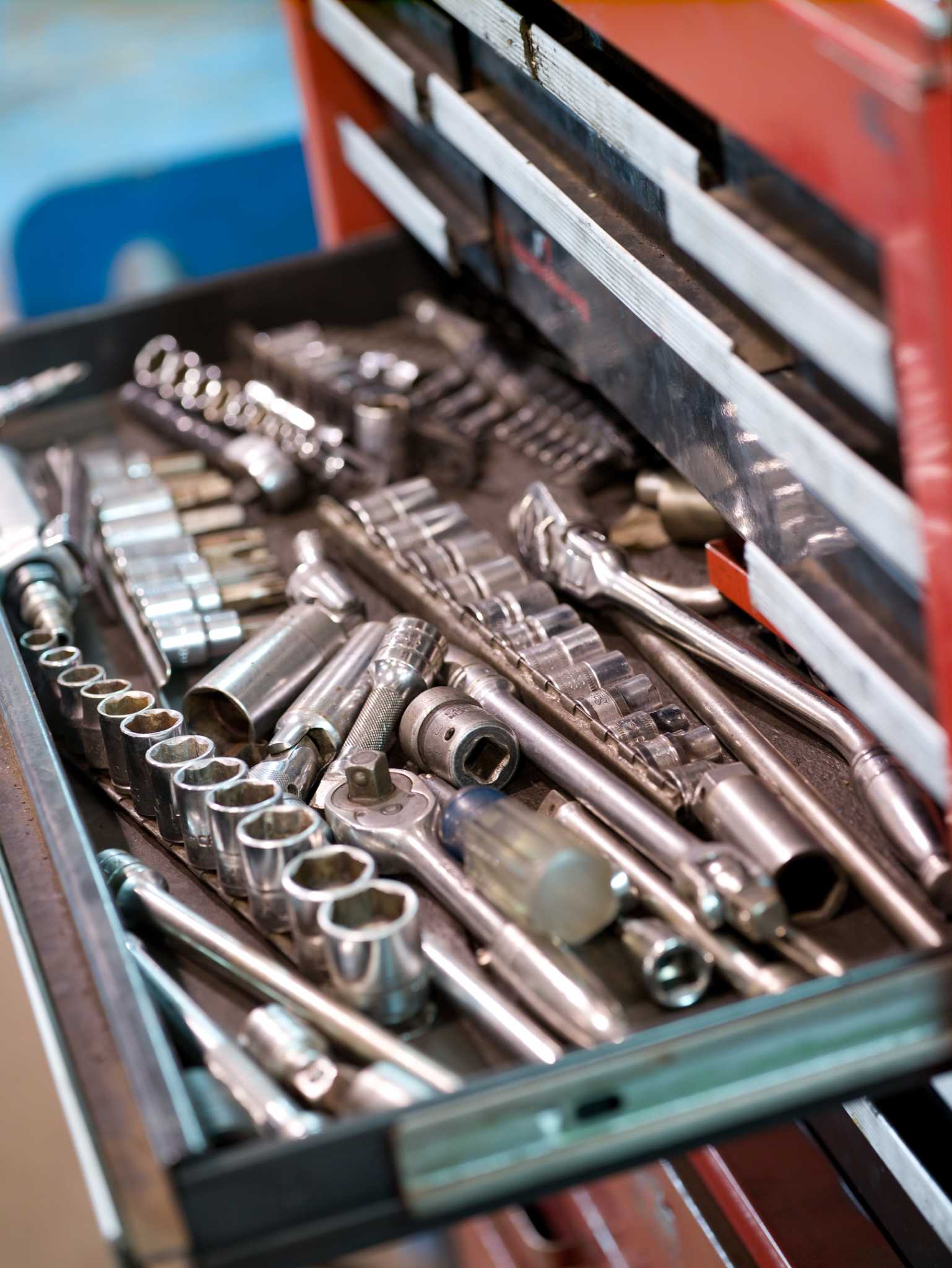 How to Change a Box Cutter Blade