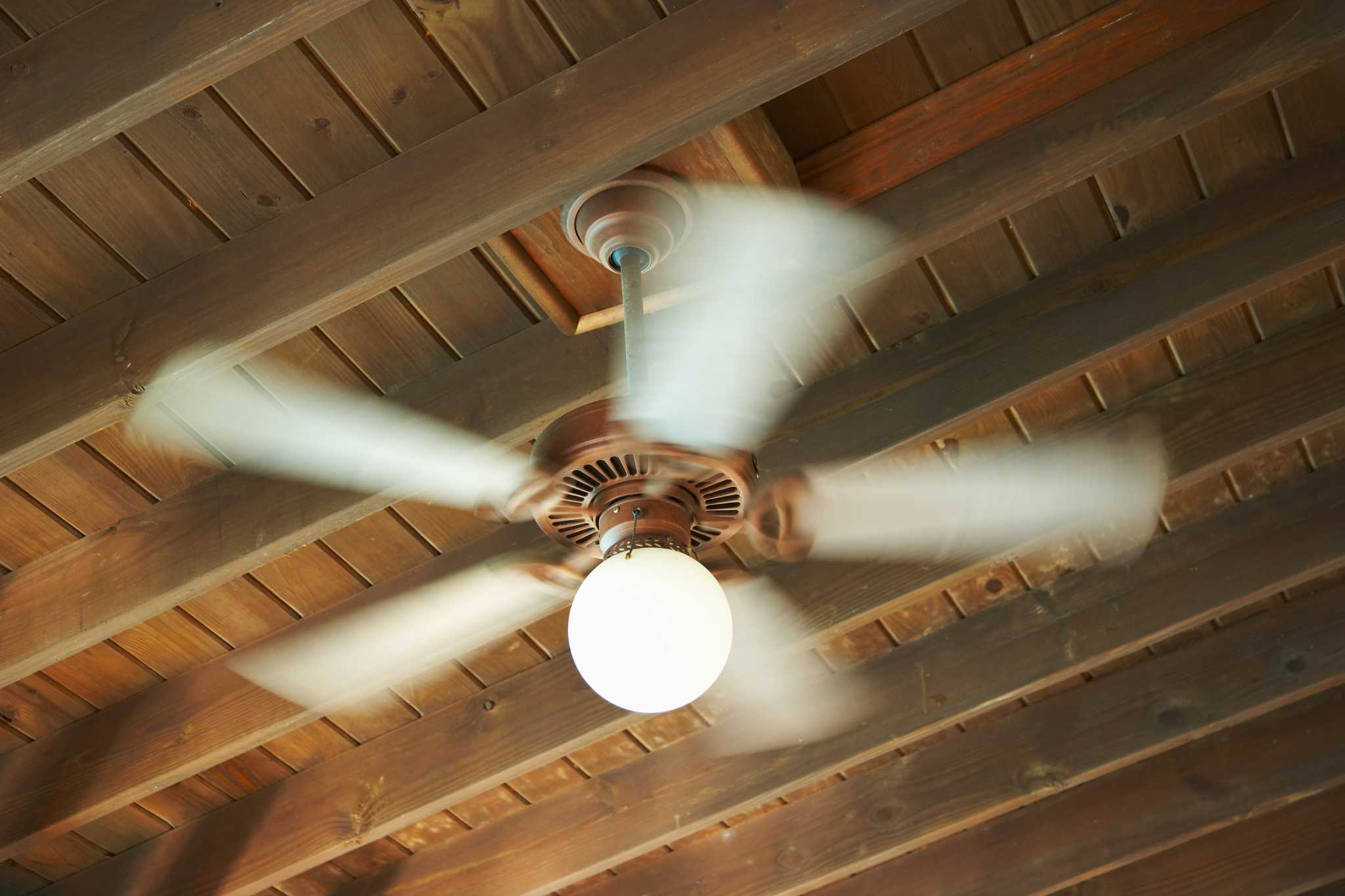 How To Lubricate Ceiling Fans