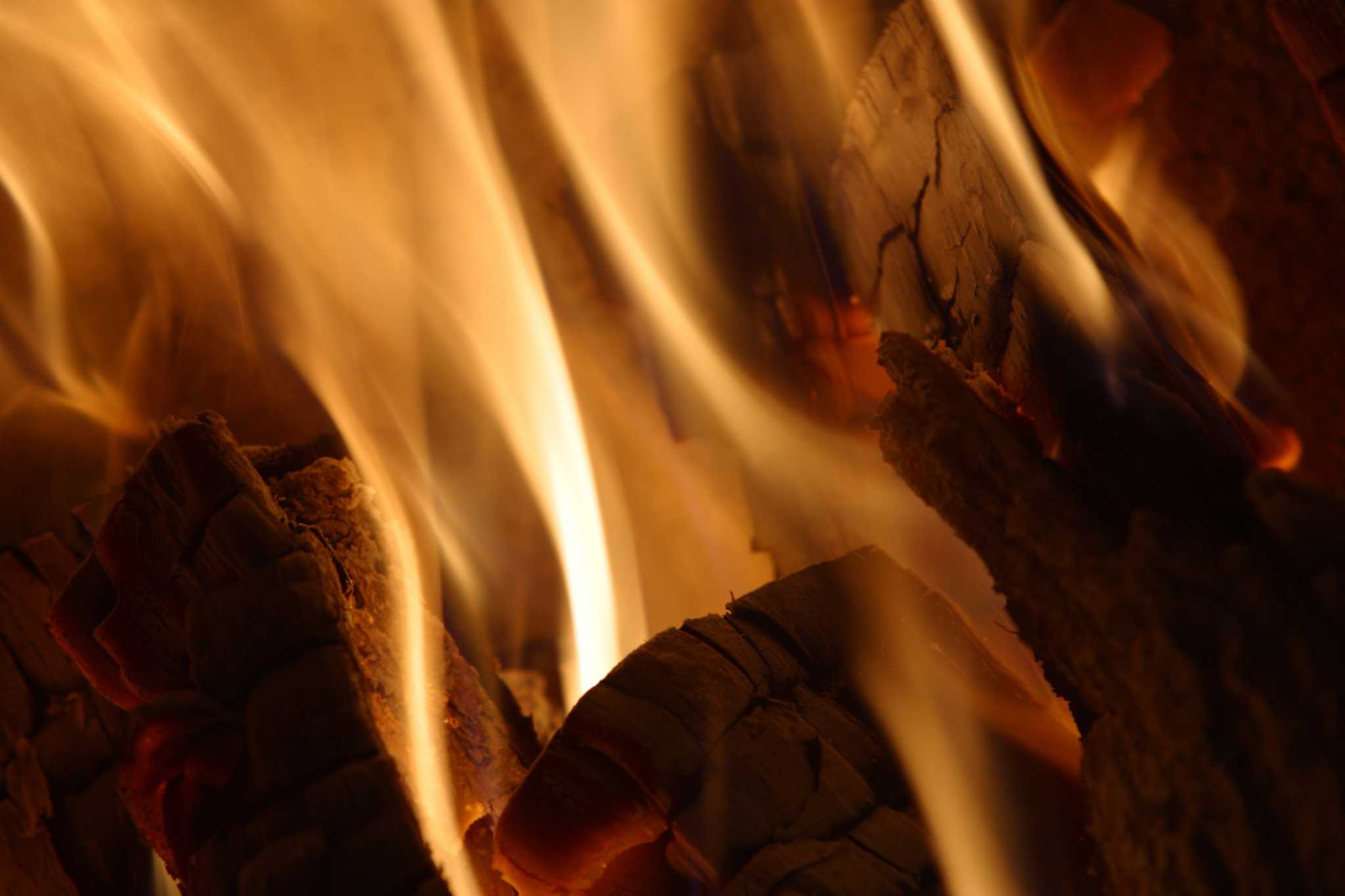 How to Lubricate Fireplace Dampers