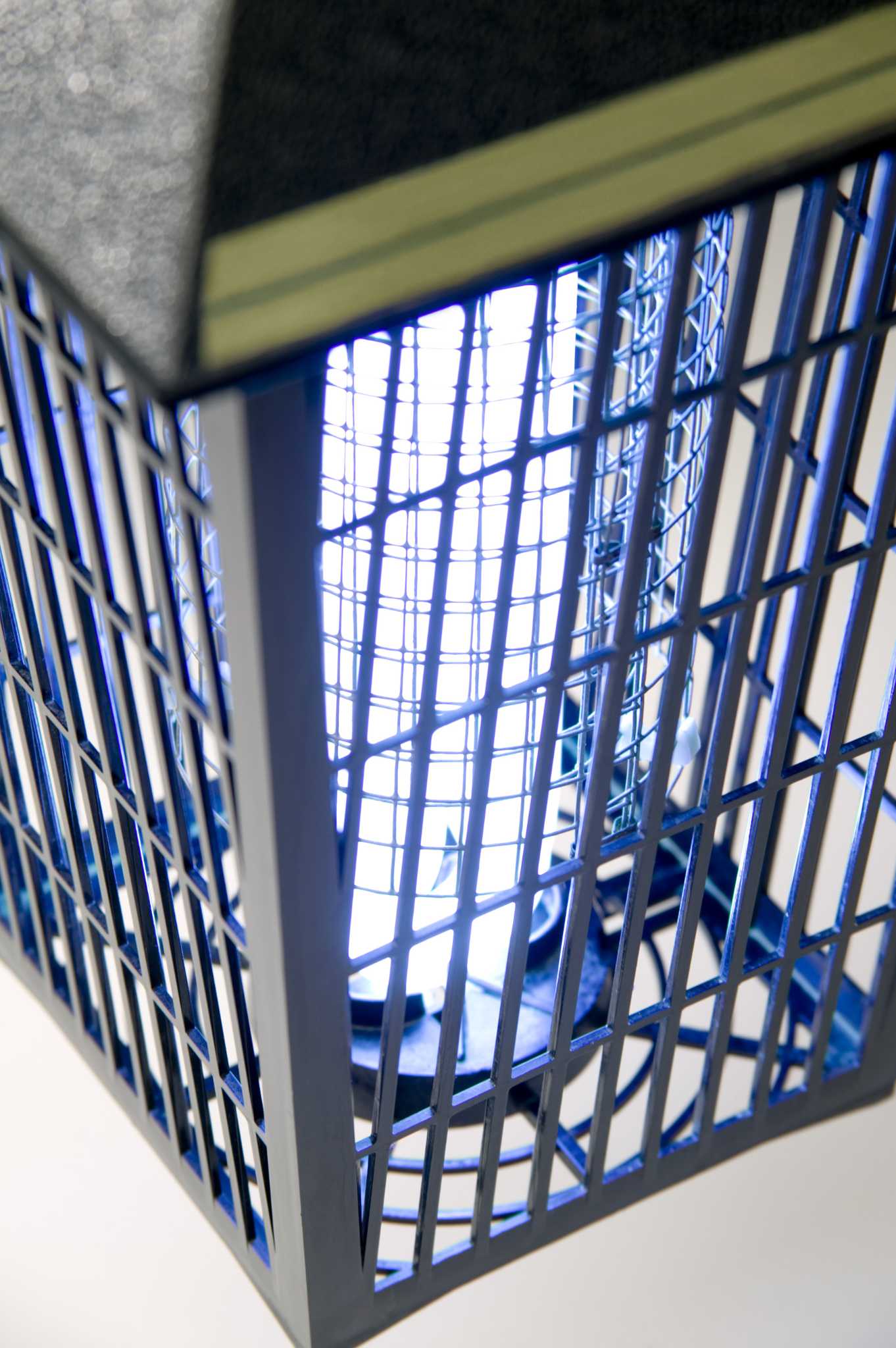 How Does a Solar Bug Zapper Work at Night?