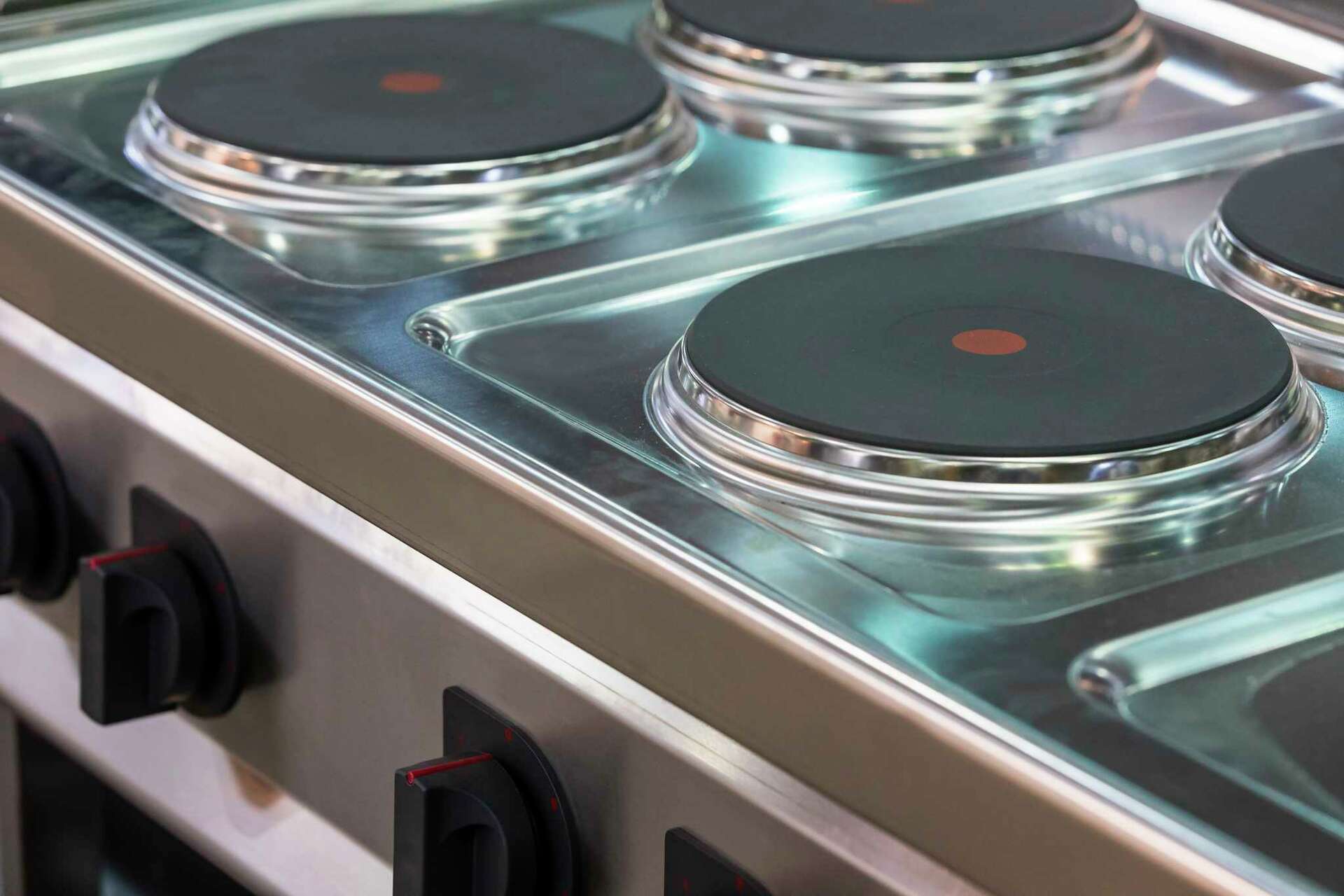 How Many Watts Does an Electric Range Pull