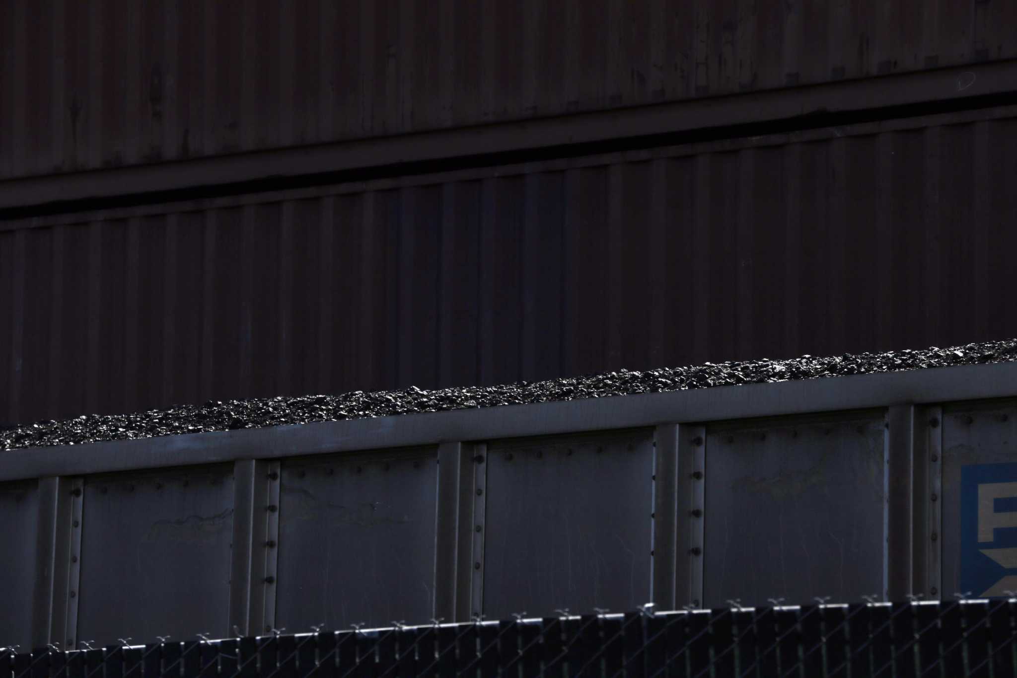 New study measures pollution from coal trains in Bay Area city - Vimarsana News