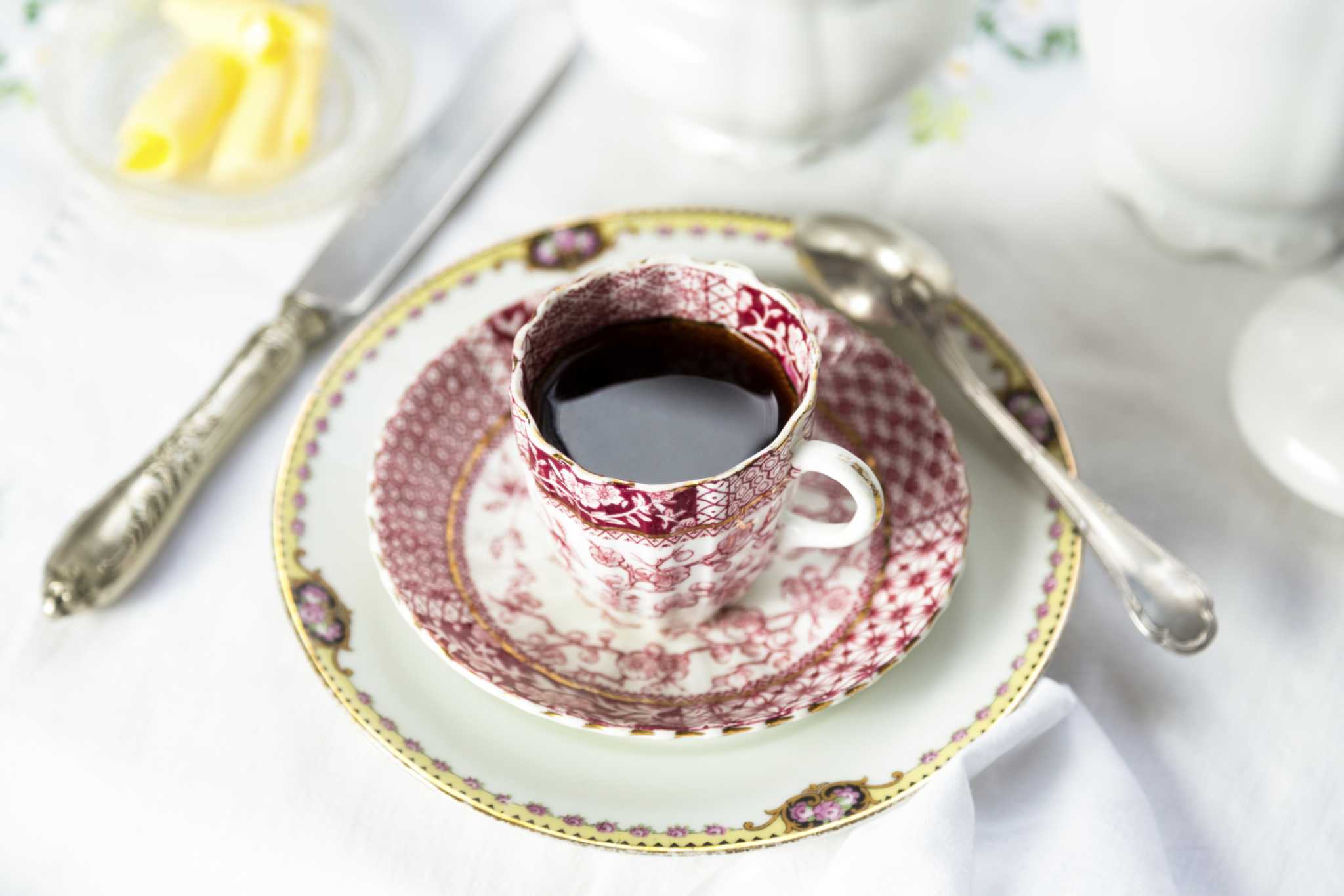 How to Mix and Match Fine China