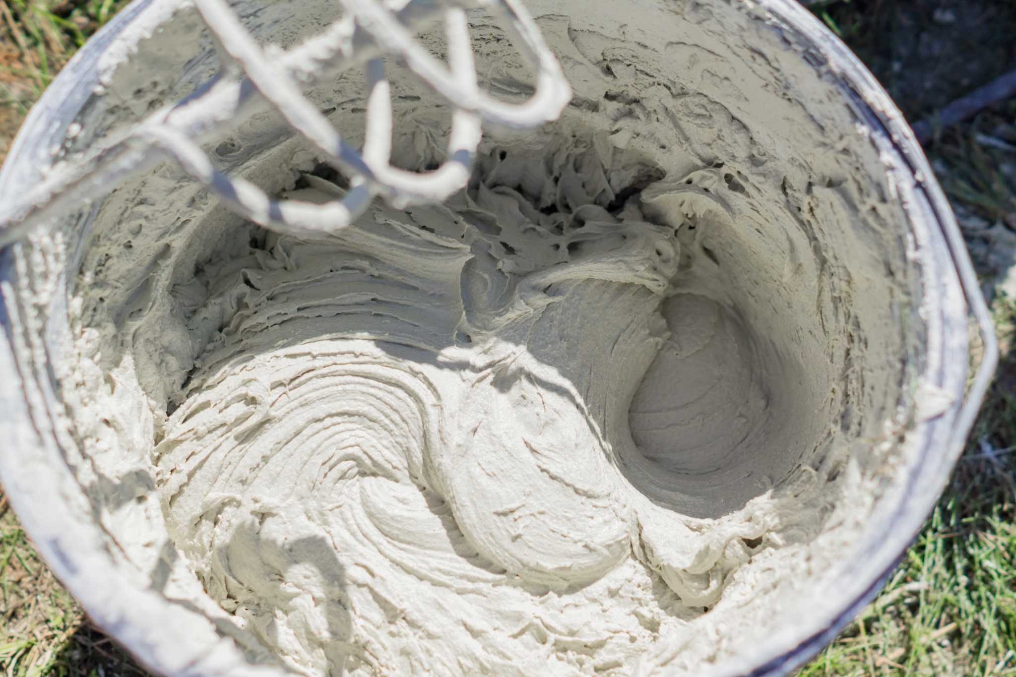 How Much Does a 25 Pound Bag of Grout Cover?