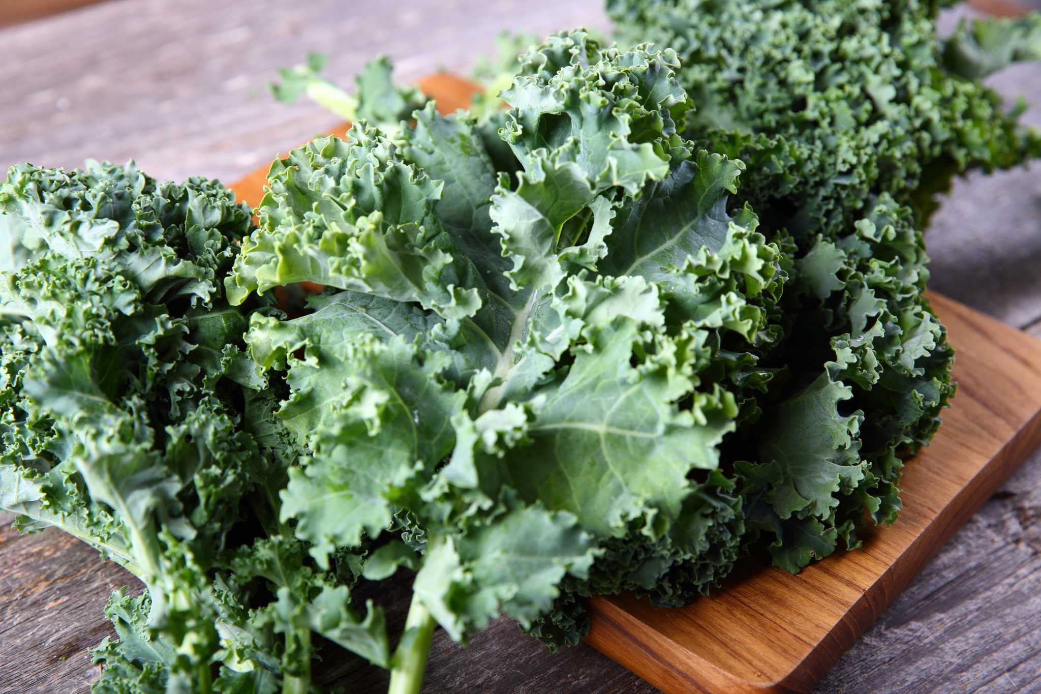 How to Naturally Kill Bugs on Kale