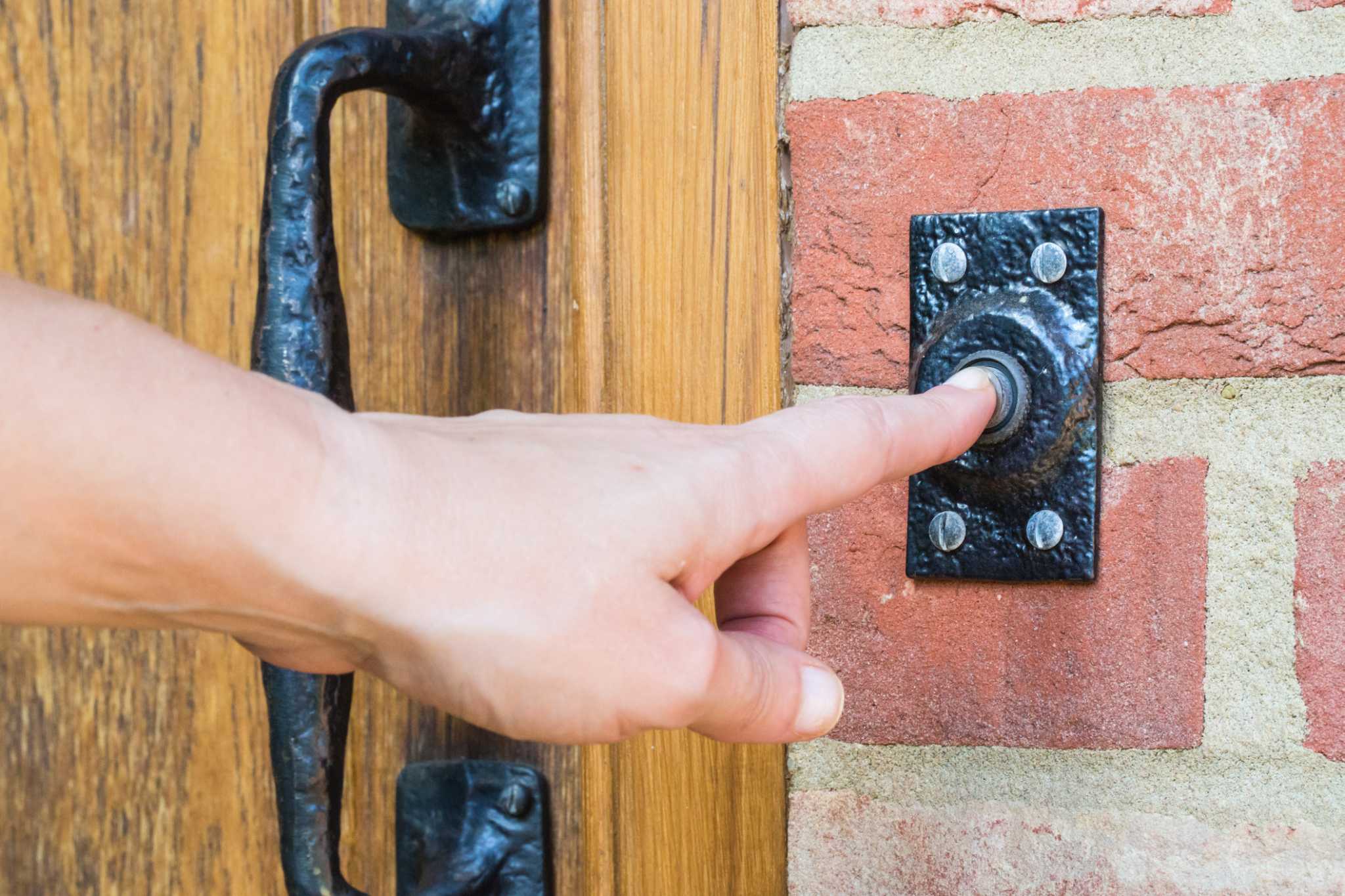 How to Test a Doorbell Transformer