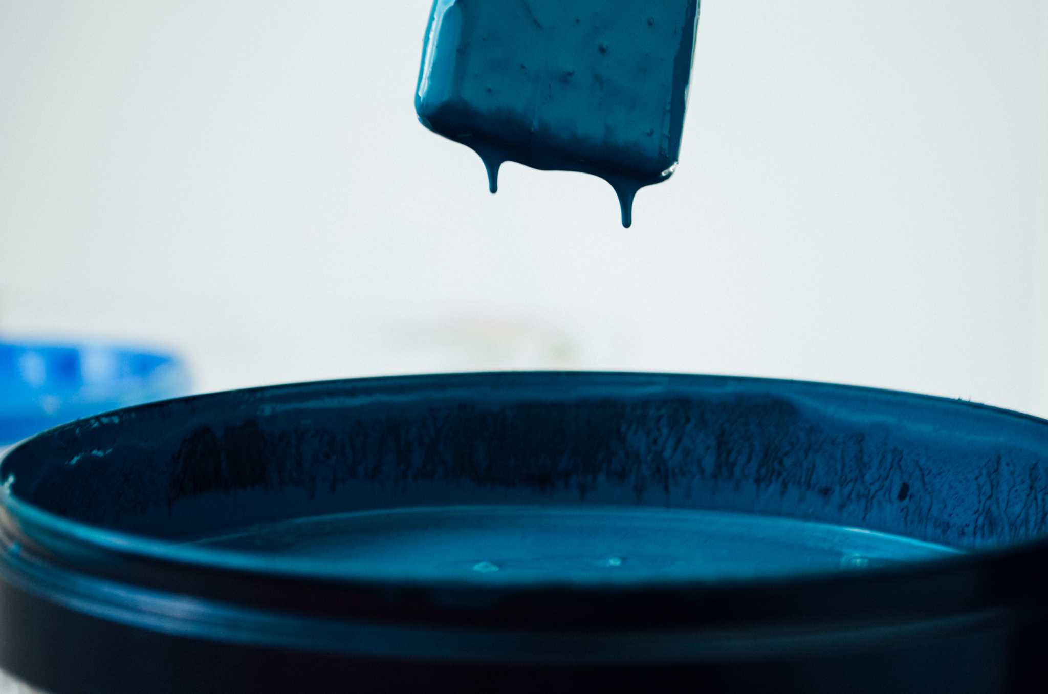 How to Paint Aluminum Storm Windows