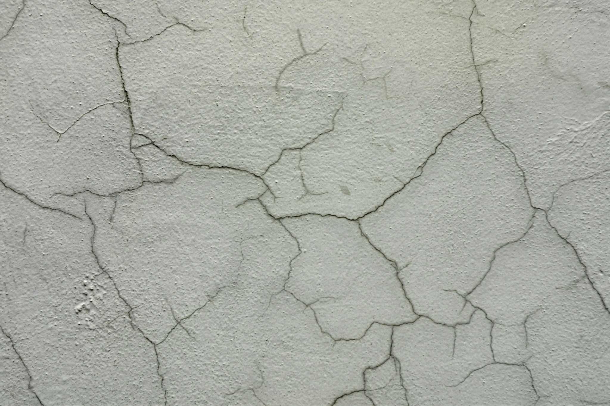 How to Paint a Cracked Wall Effect