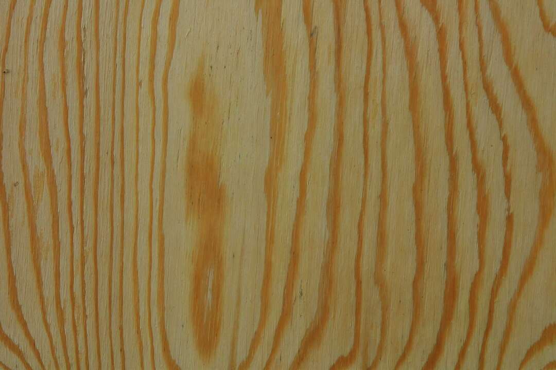 How to Paint a WoodGrain Effect on a Wall