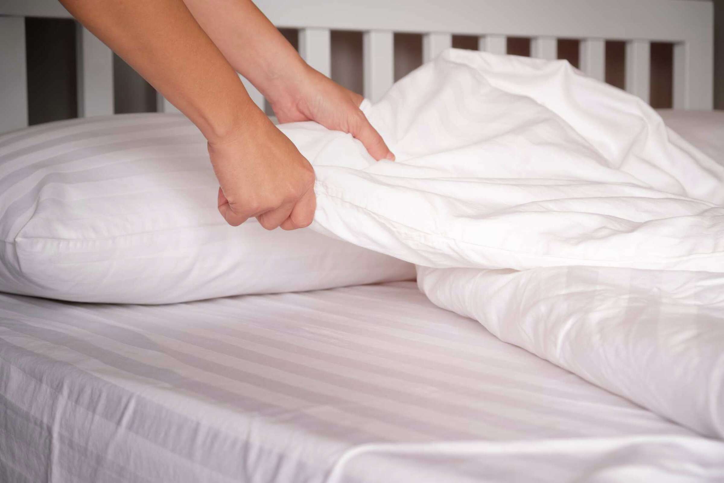 How to Get a Pen Stain Out of White Sheets