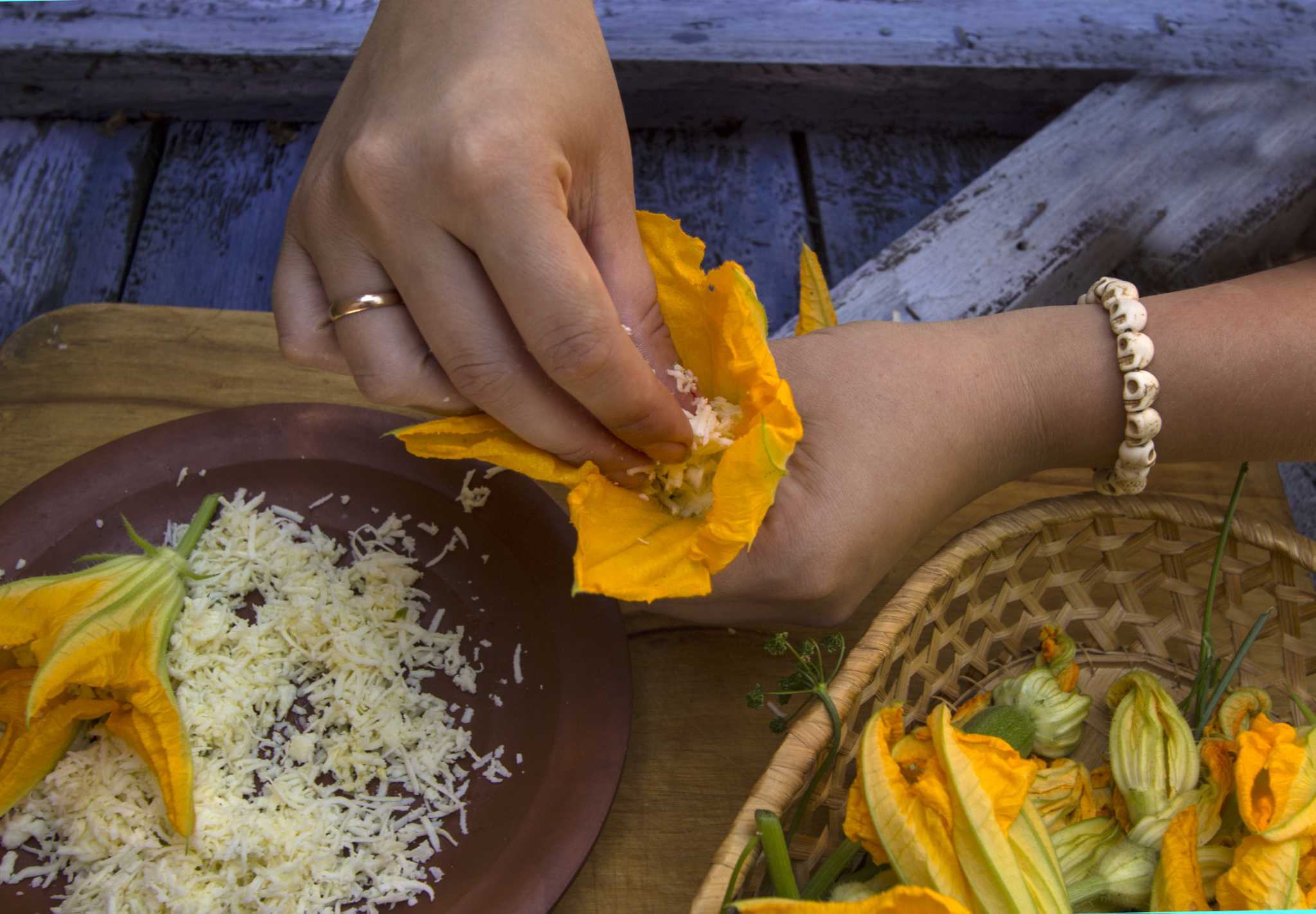 How to Pick Zucchini Flowers