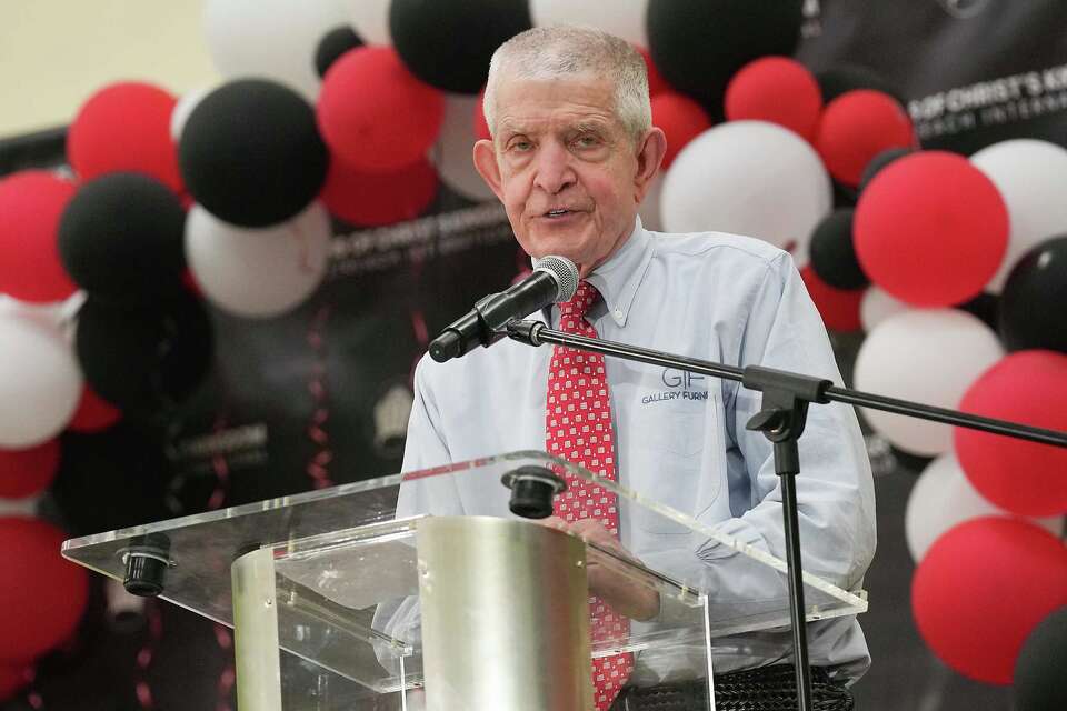 March Madness Mattress Mack has 2M wagered on Houston Cougars