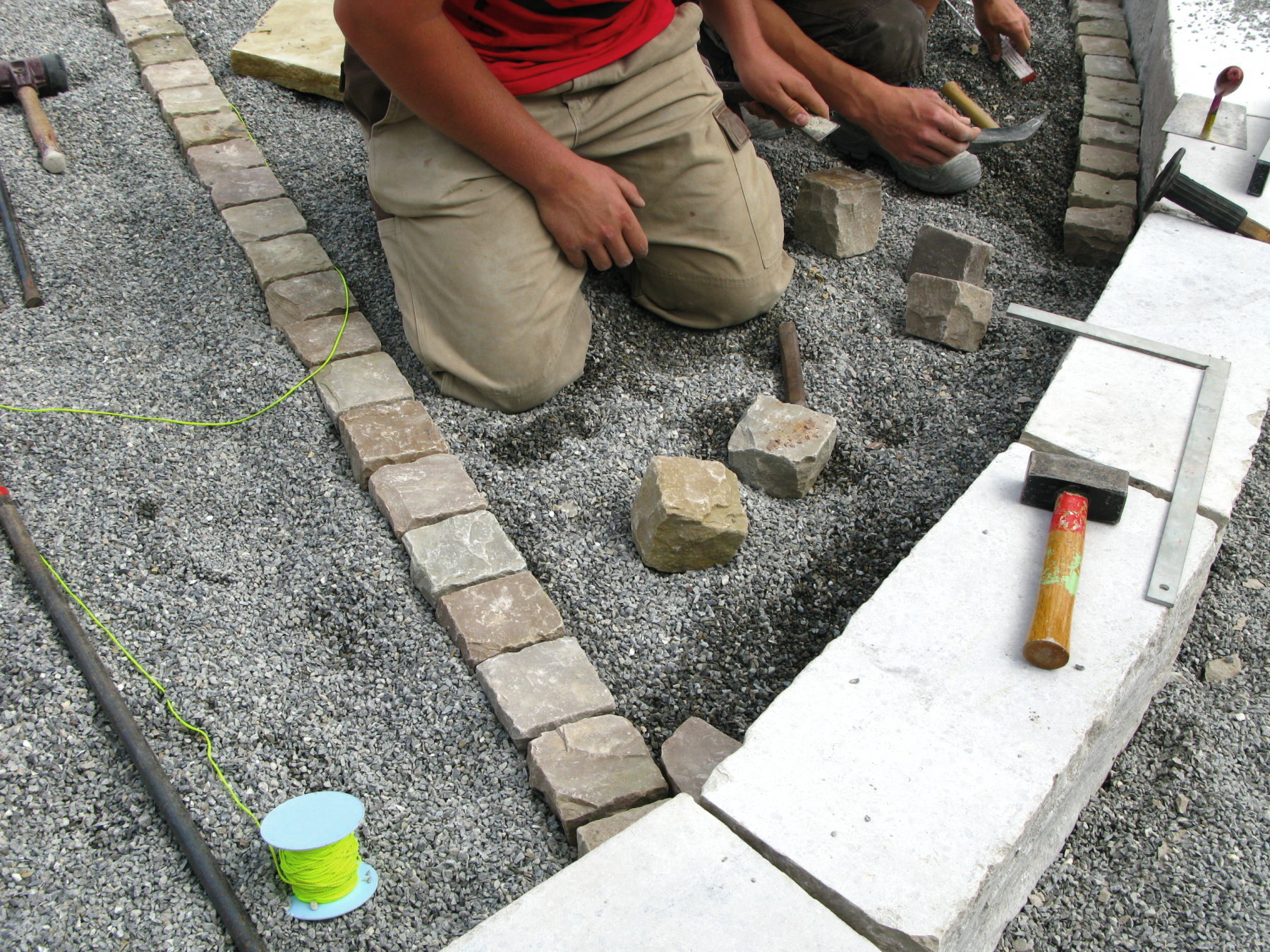 The Type of Gravel to Use for Pavers