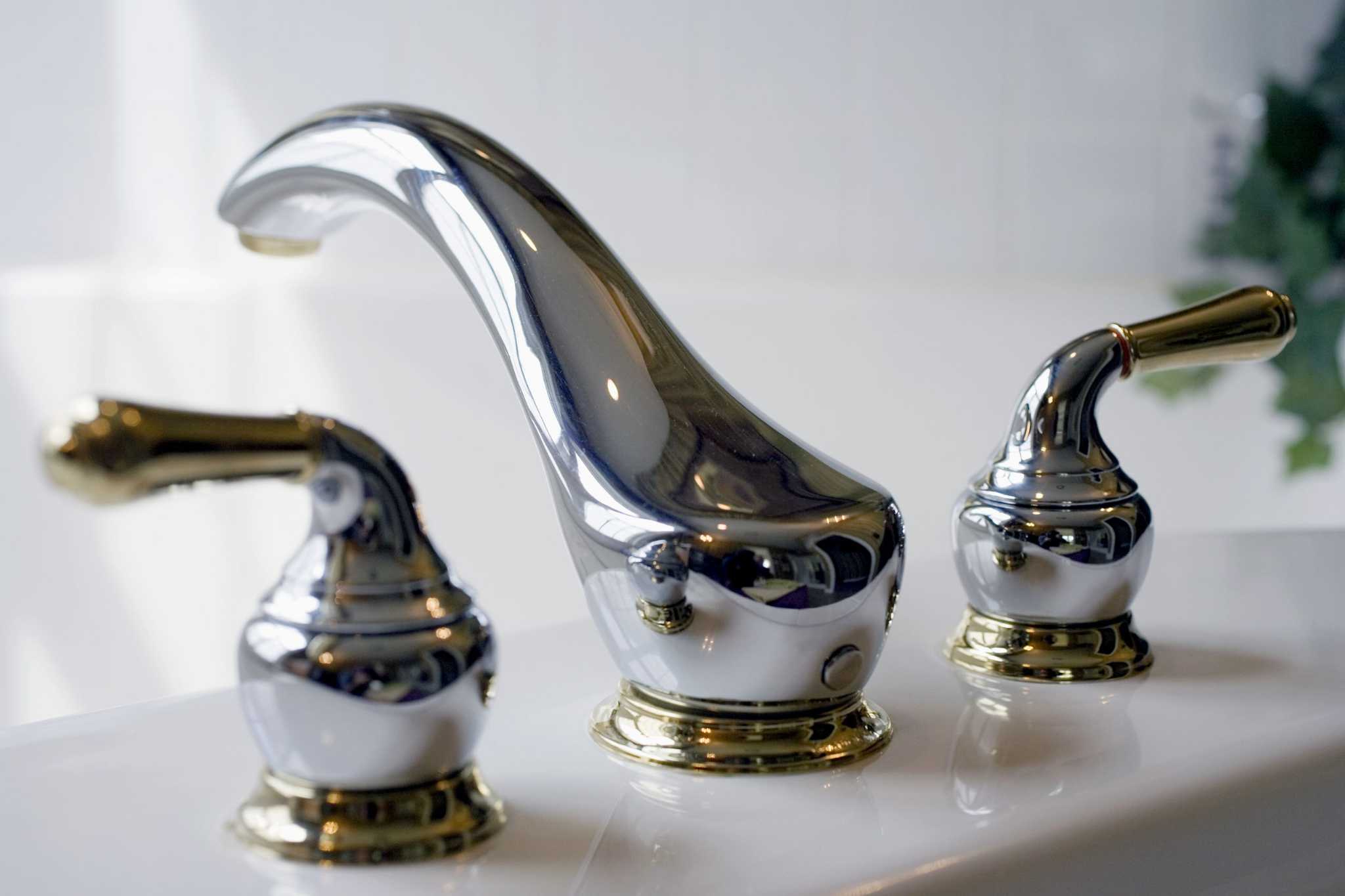 how-to-unclog-a-faucet