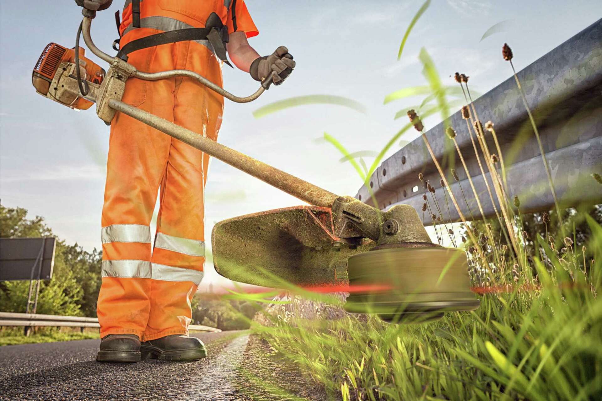 How to Unflood a Weed Eater