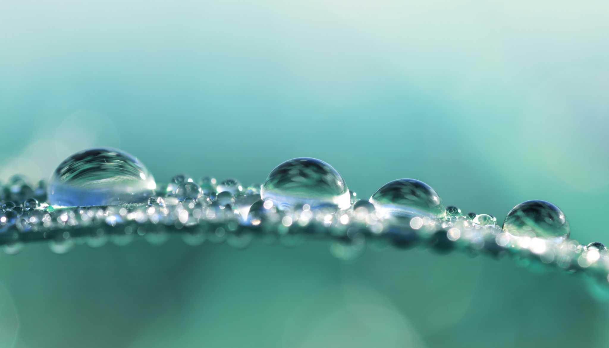 How to Use Plastic As a Vapor Barrier in the Walls