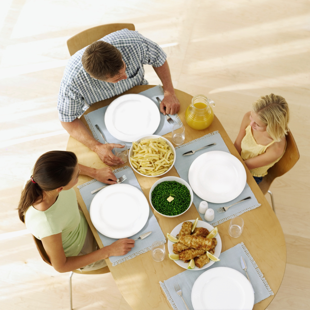 How to Use a Swag Kit for a Light Fixture