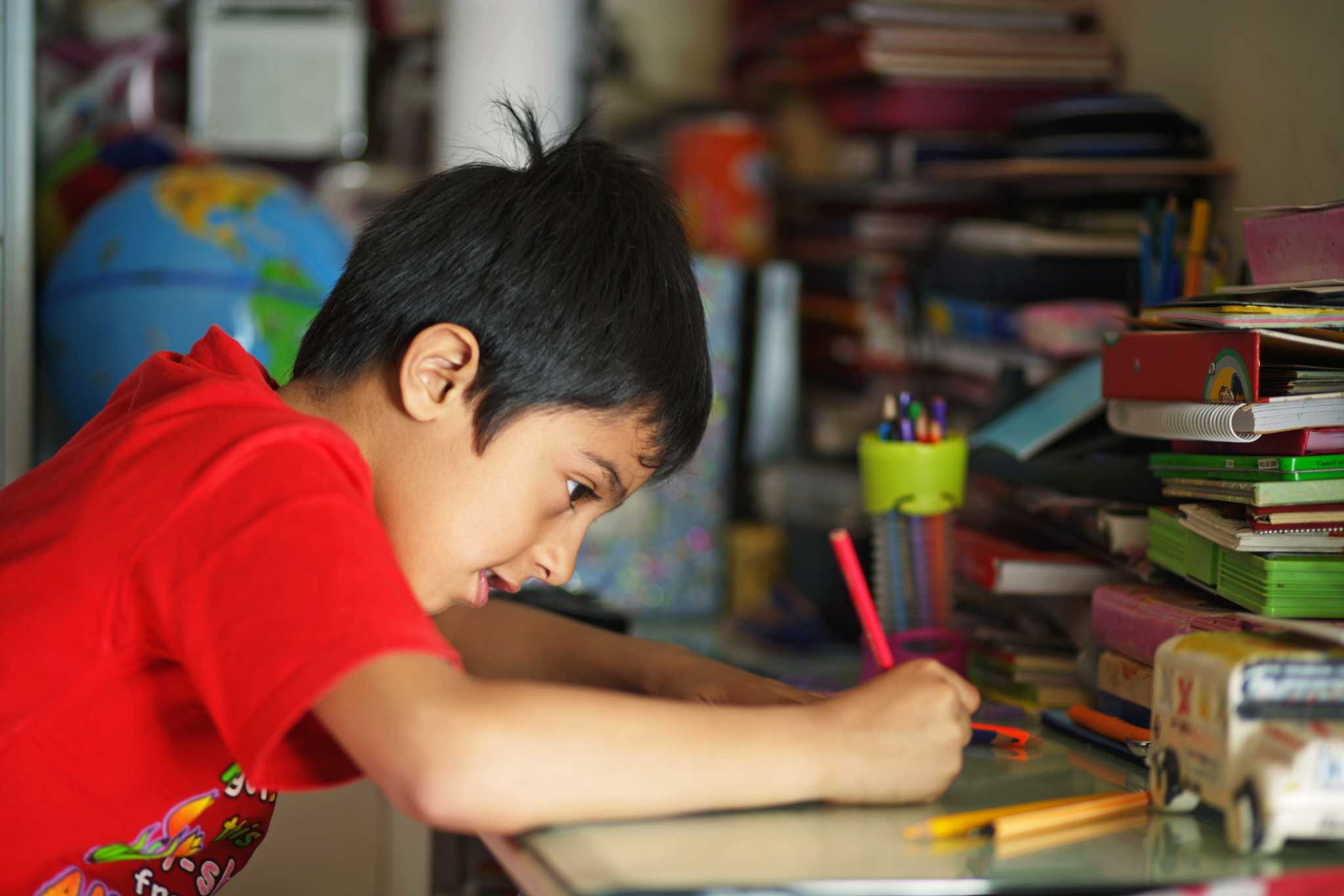 The Proper Height for a Kid's Desk