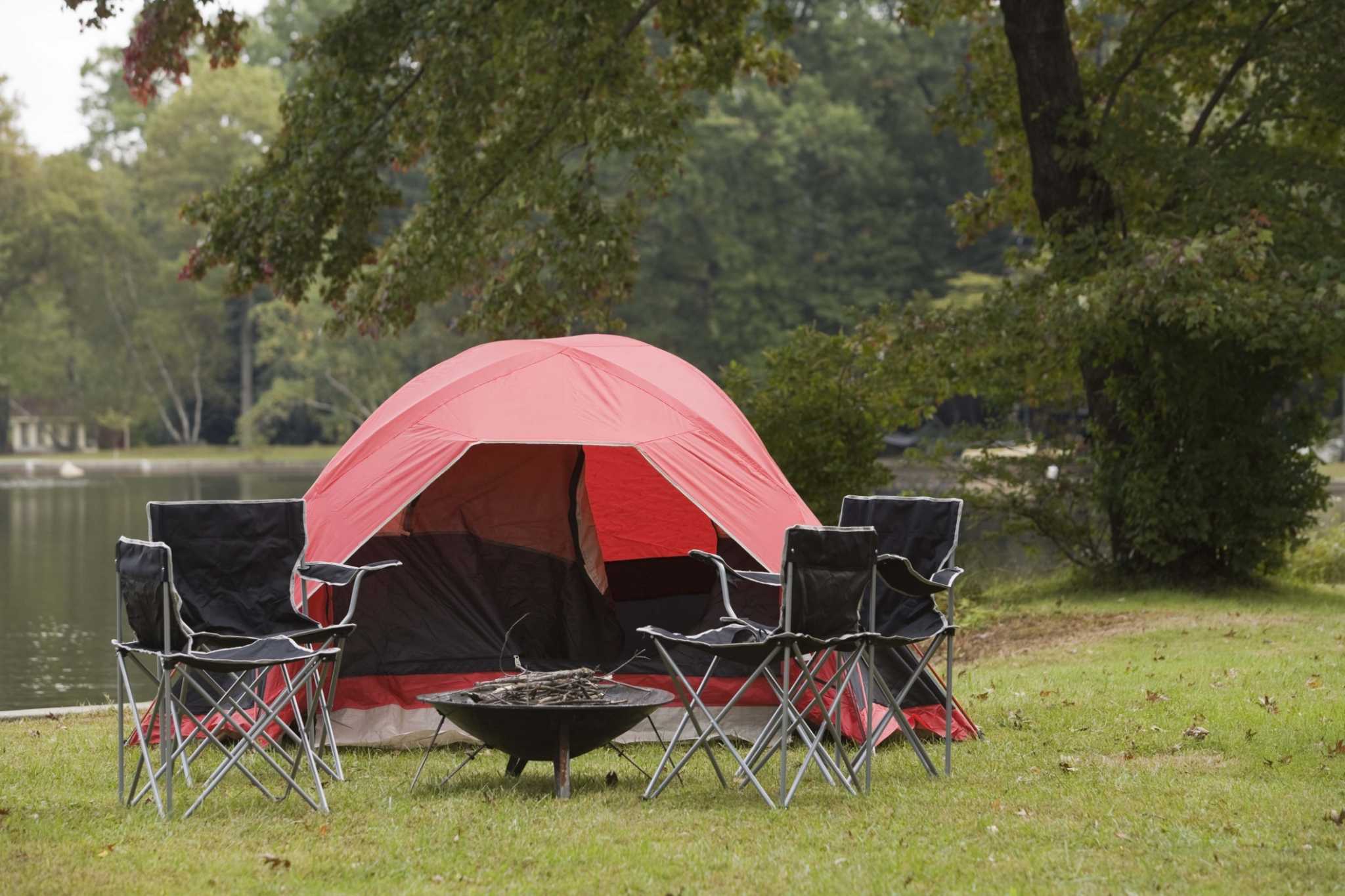 How to Protect the Lawn From a Portable Fire Pit