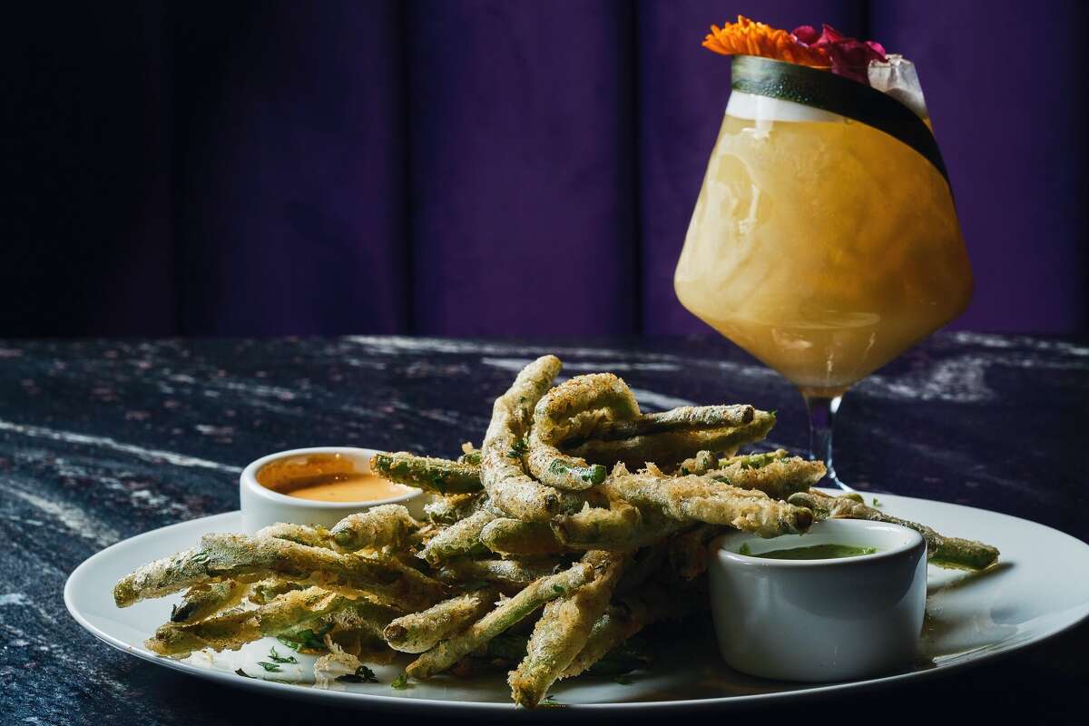 FRNDS restaurant and lounge opens in Rice Village