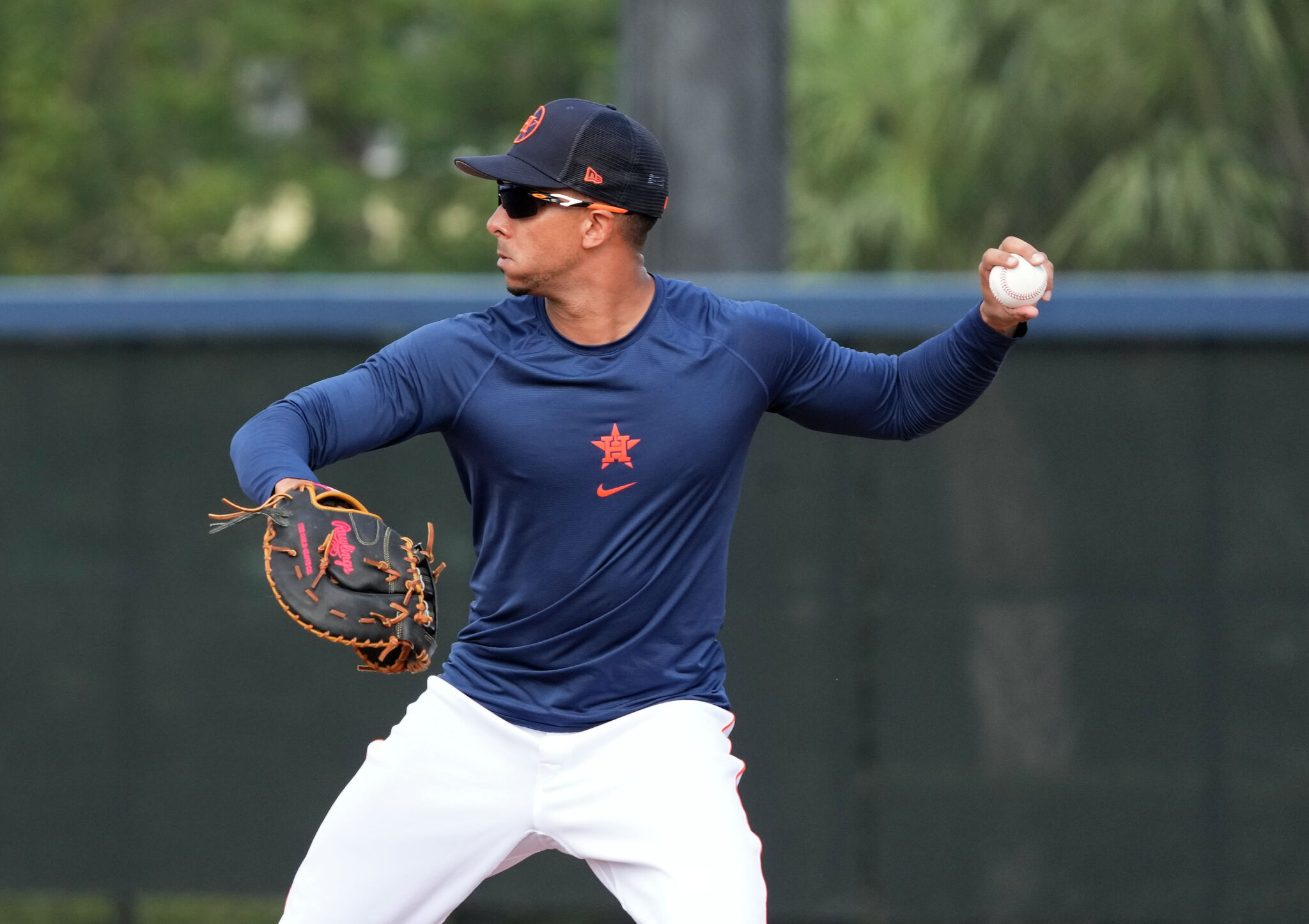 Astros OF Michael Brantley working back from shoulder surgery, to