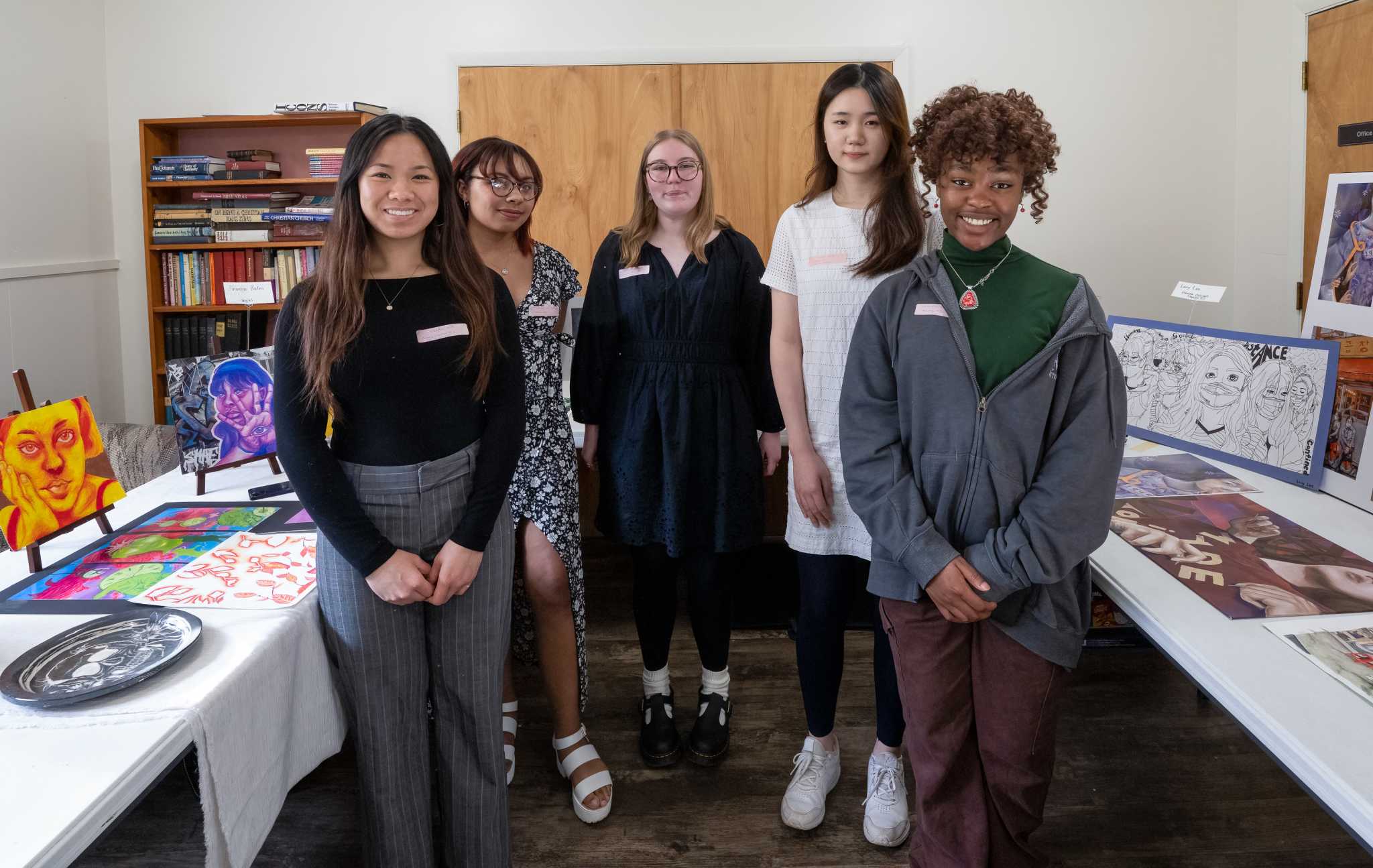 Colonie Art League awards five scholarships to high school students - Vimarsana News