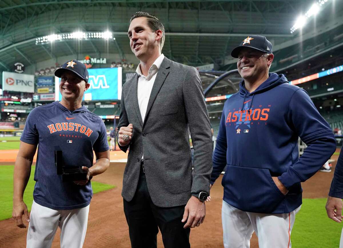 Giants GM Pete Putila collects World Series ring earned with Astros