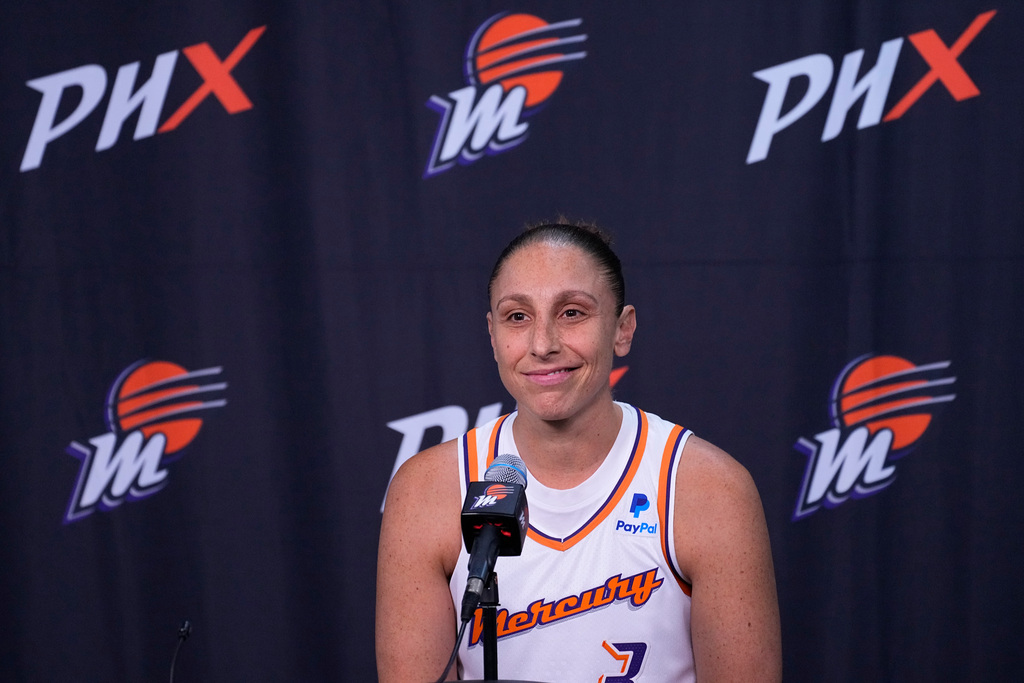 UConn Legend Diana Taurasi Back With WNBA's Phoenix Mercury