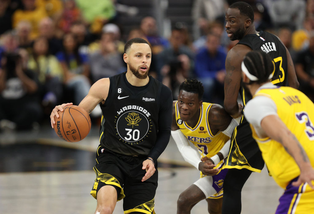 Durant, Curry and Warriors attend Looney jersey ceremony in