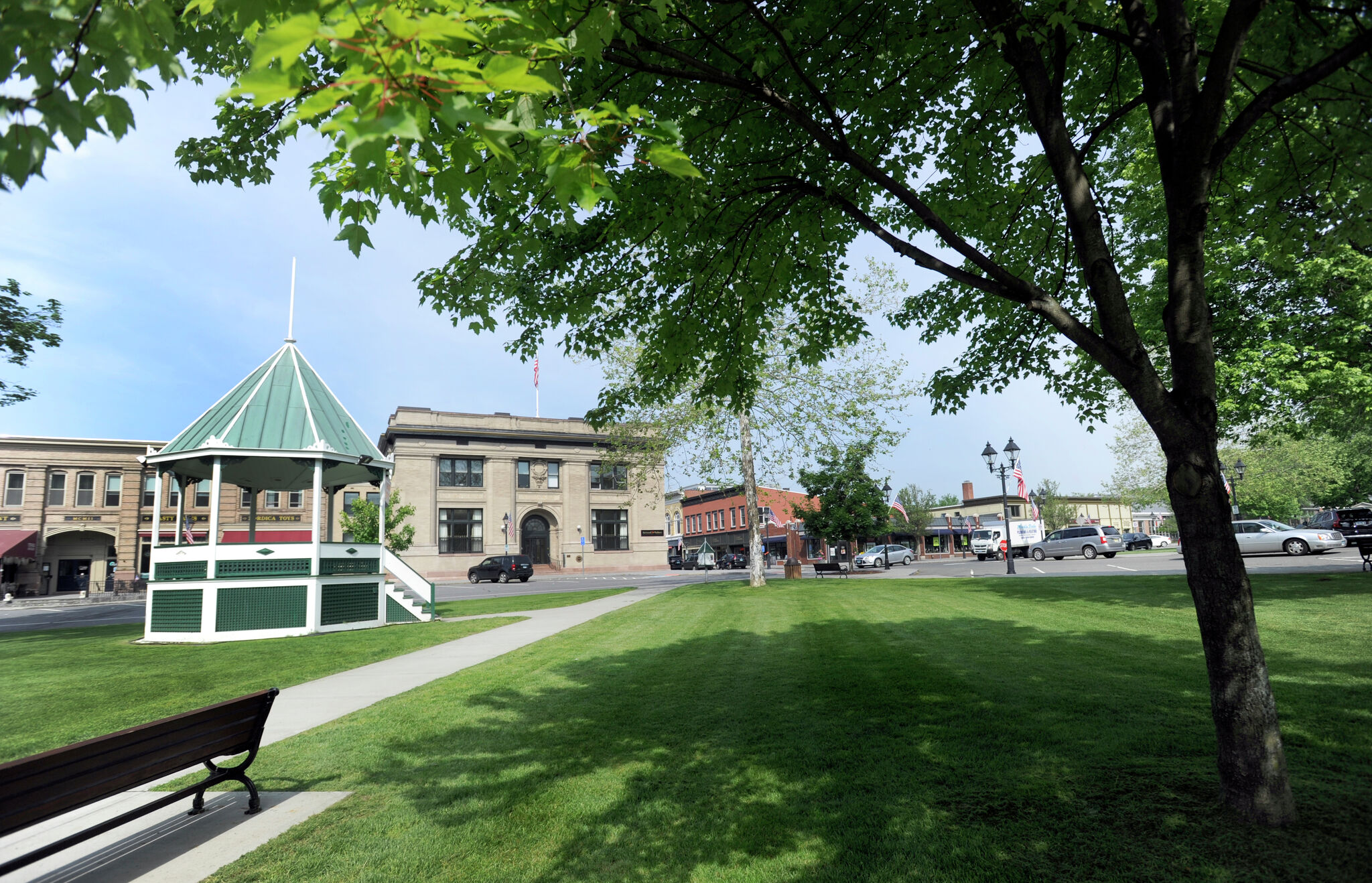 Danbury firm proposes turning New Milford building into housing units