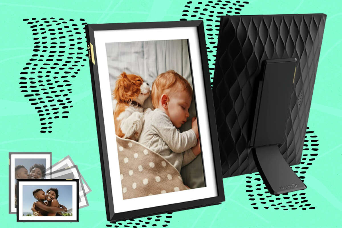 Story photo for This sleek digital photo frame makes a great gift (and is on sale right now)