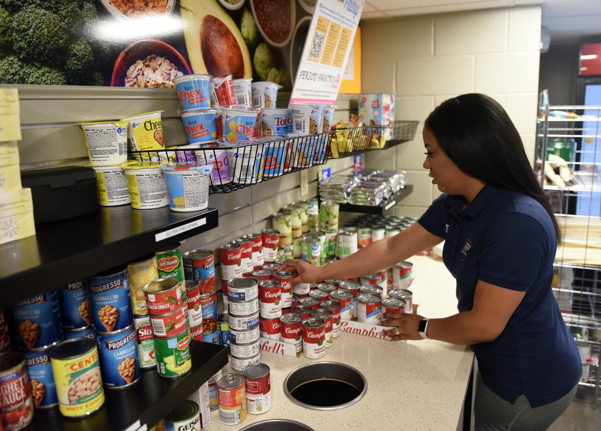 wcsu-students-launch-food-pantry-on-campus-in-danbury