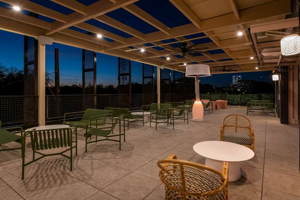 Best rooftops bars in San Antonio for views, friends, dates