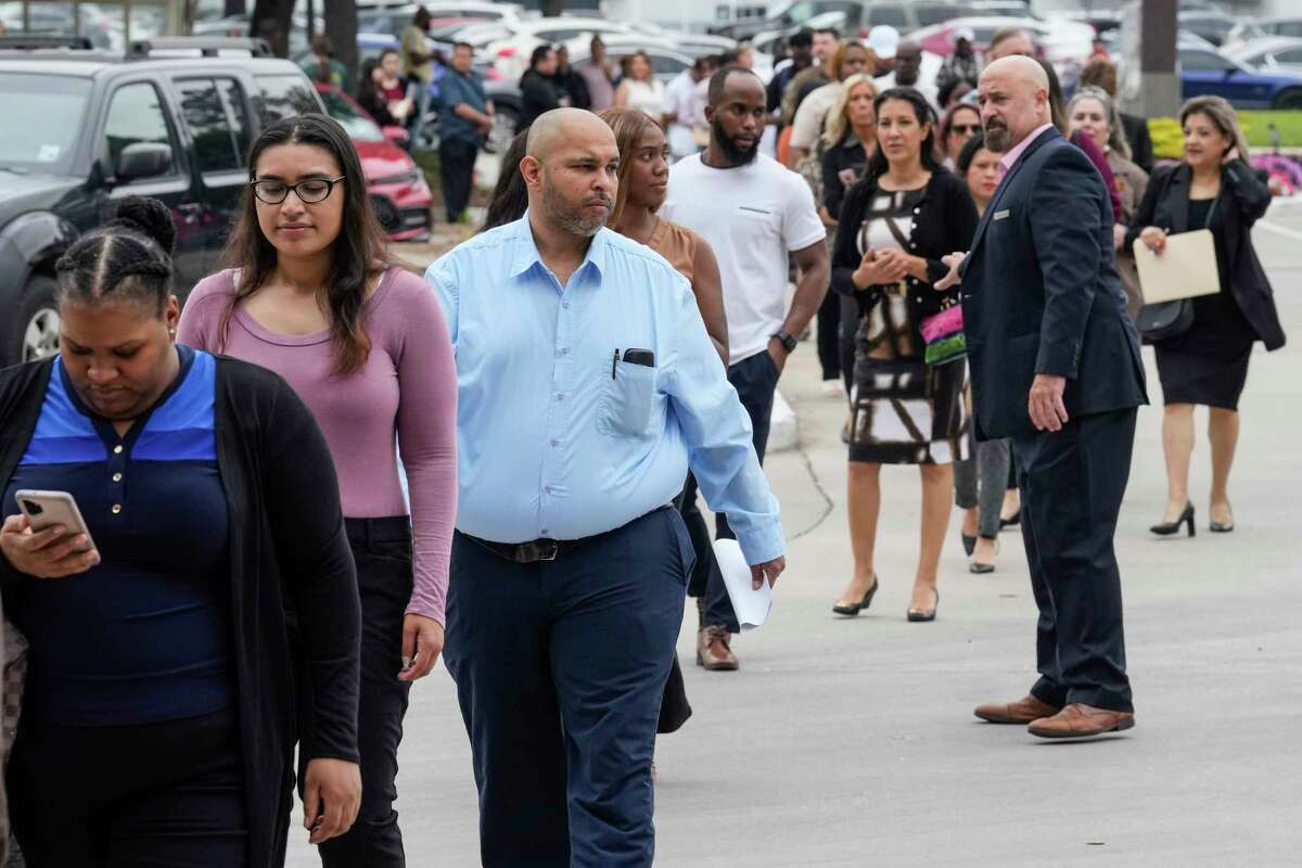 United Airlines job fair in Houston draws thousands