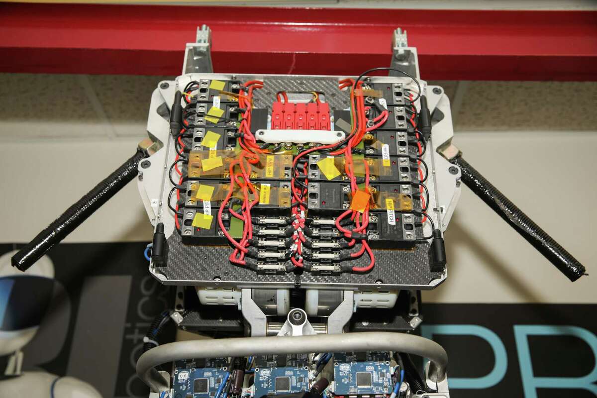 Робот-гуманоид PROXI на выставке в лаборатории робототехники SRI International.