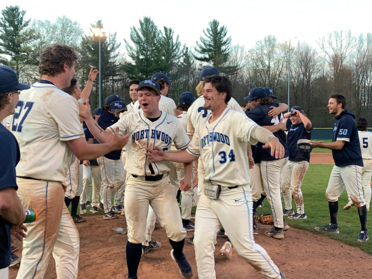 Champions! T'wolves earn 1st conference title since 2018