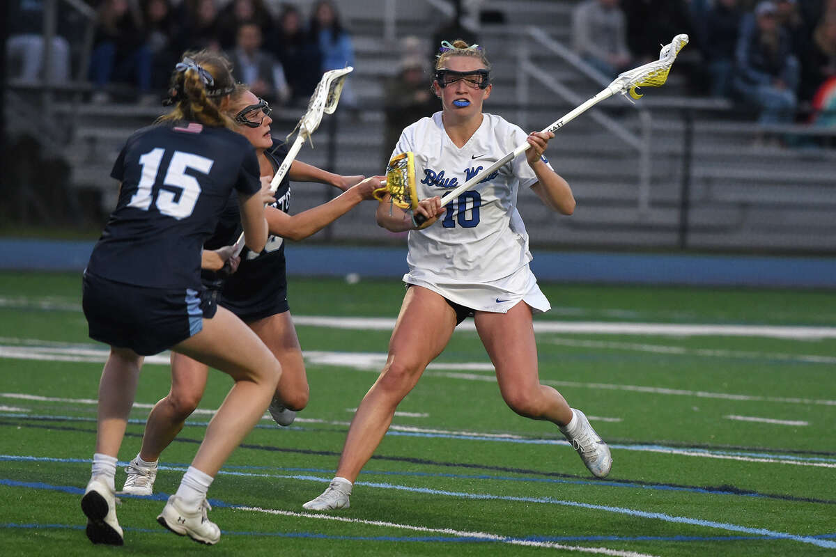 Darien girls lacrosse tops Wilton in battle of unbeaten CT teams