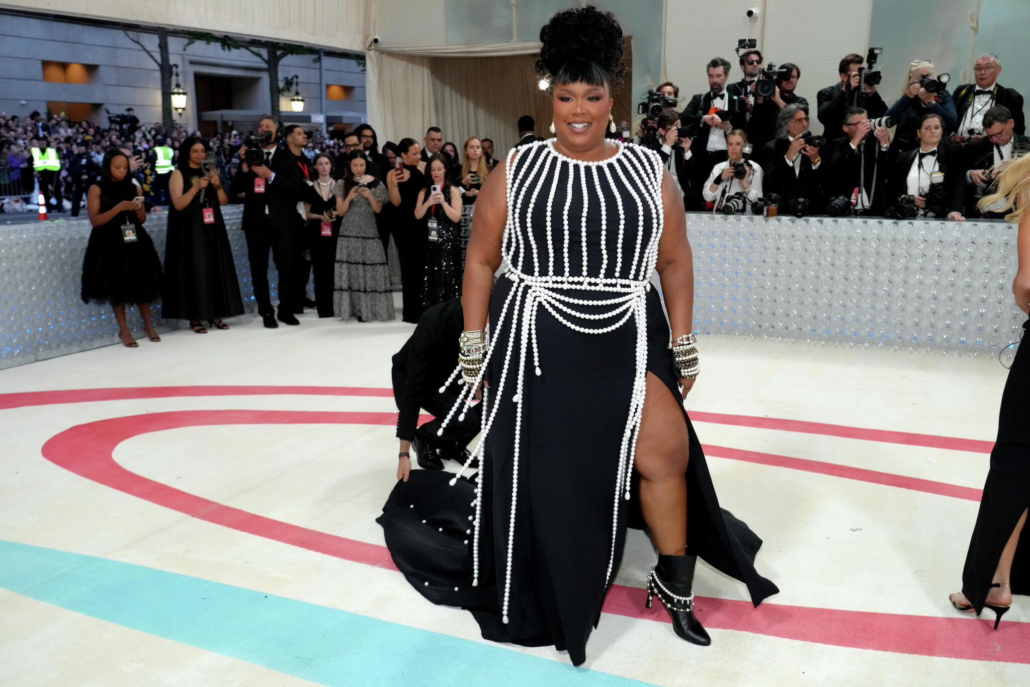 Lizzo CT concert still on as of now despite singer being ill - Vimarsana News