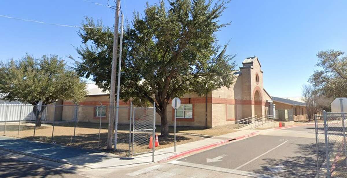 Laredo ISD releasing Santo Nino Elementary students due to water issue