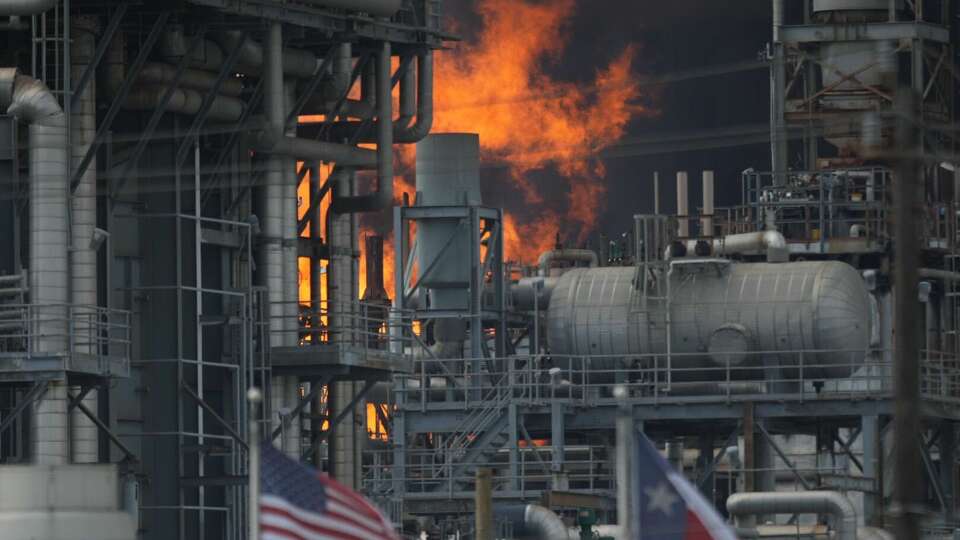 Story photo for Deer Park plant fire reignites.