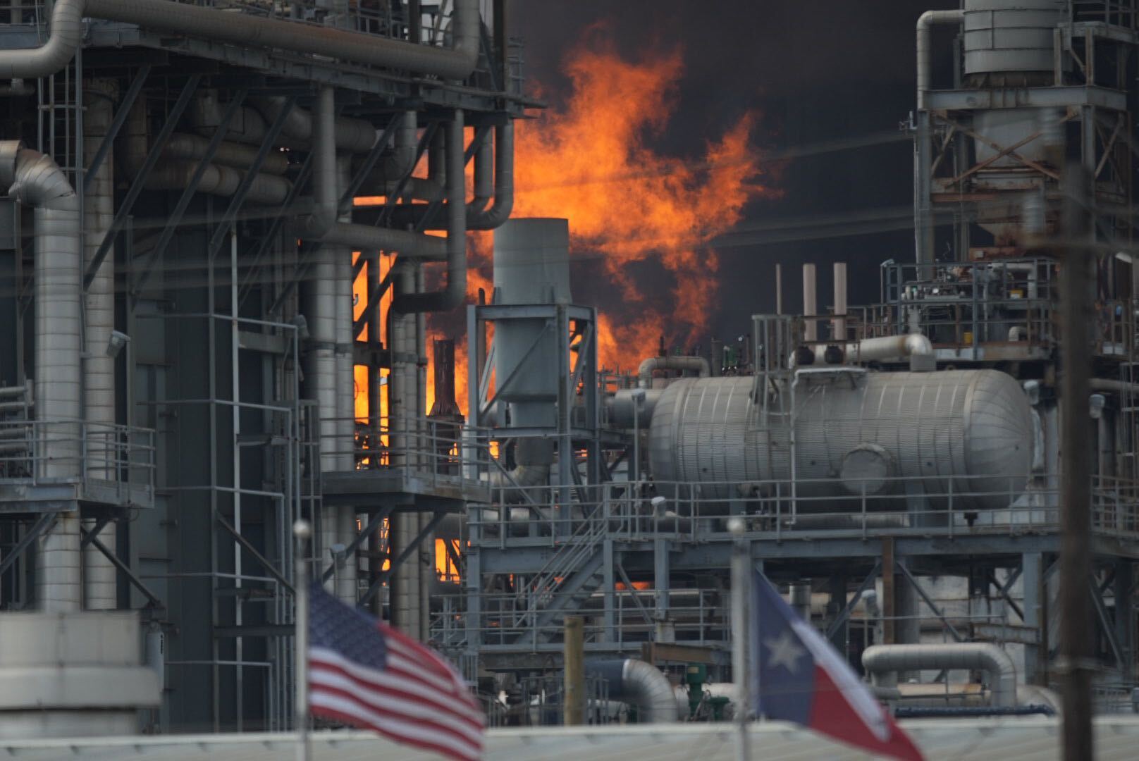 Deer Park plant fire has reignited, Shell says