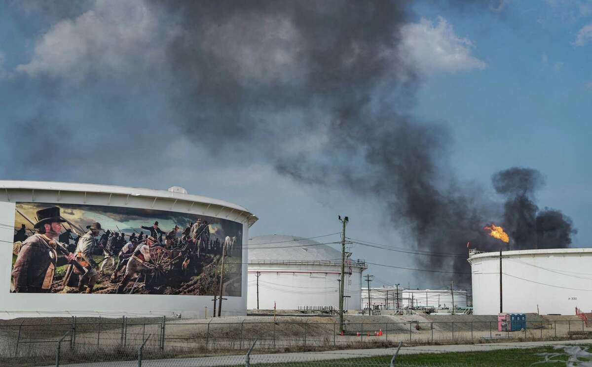 Fire At Shell Plant Sends Thick Black Smoke Into Deer Park Sky   1200x0 