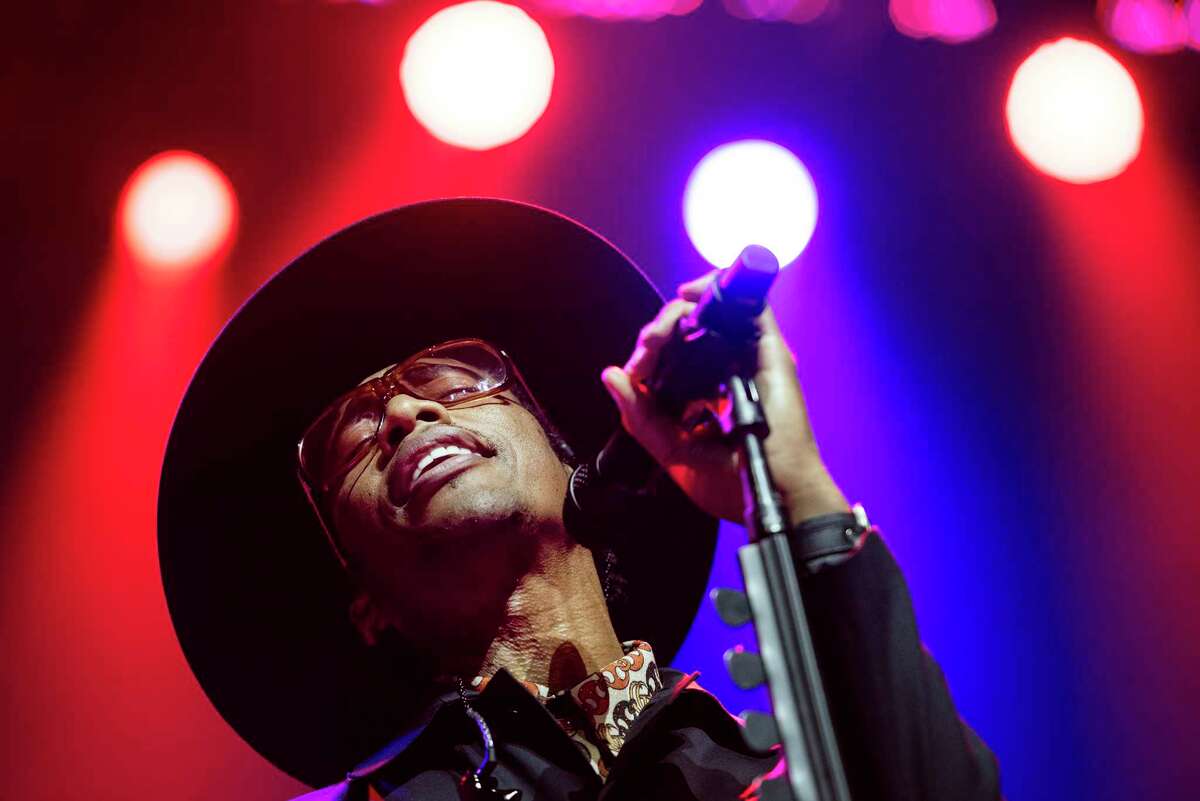 Raphael Saadiq performs at the Fox Theater in Oakland on Feb. 28, 2020.
