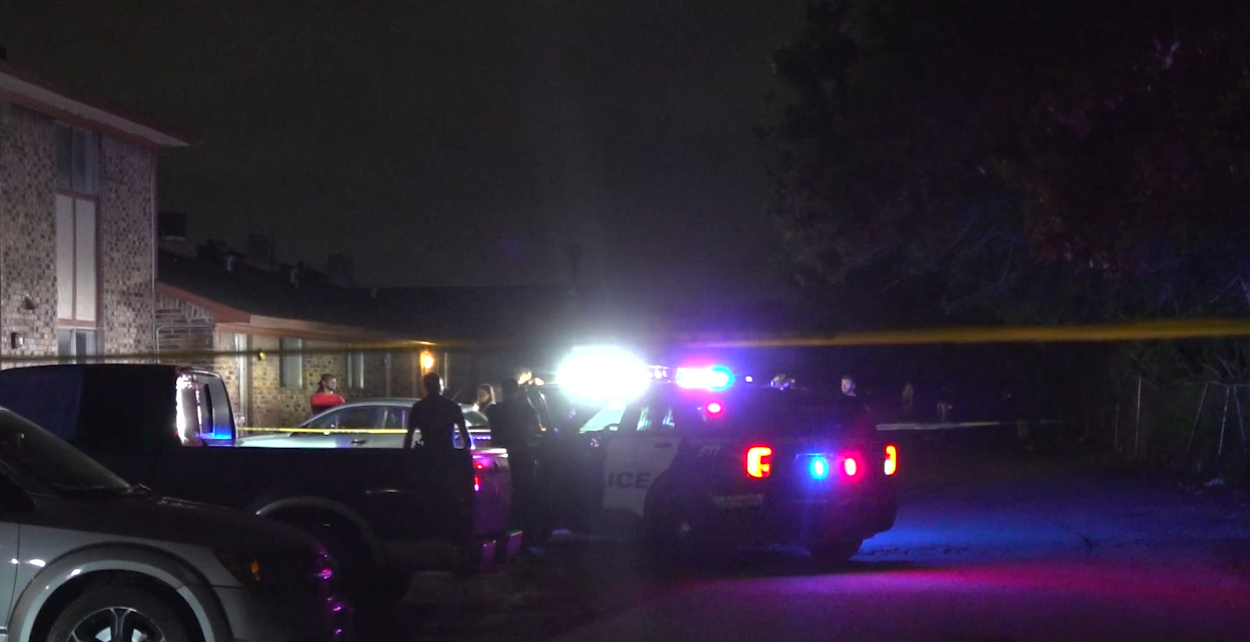 16-year-old Shot, Killed In Front Of His Mother, Houston Police Say