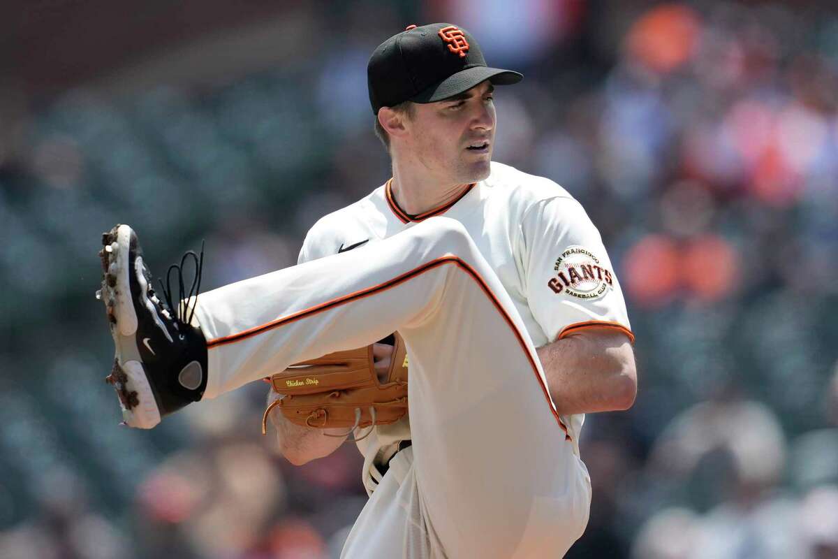 Single-happy Giants see streak end in 7-3 loss to Brewers