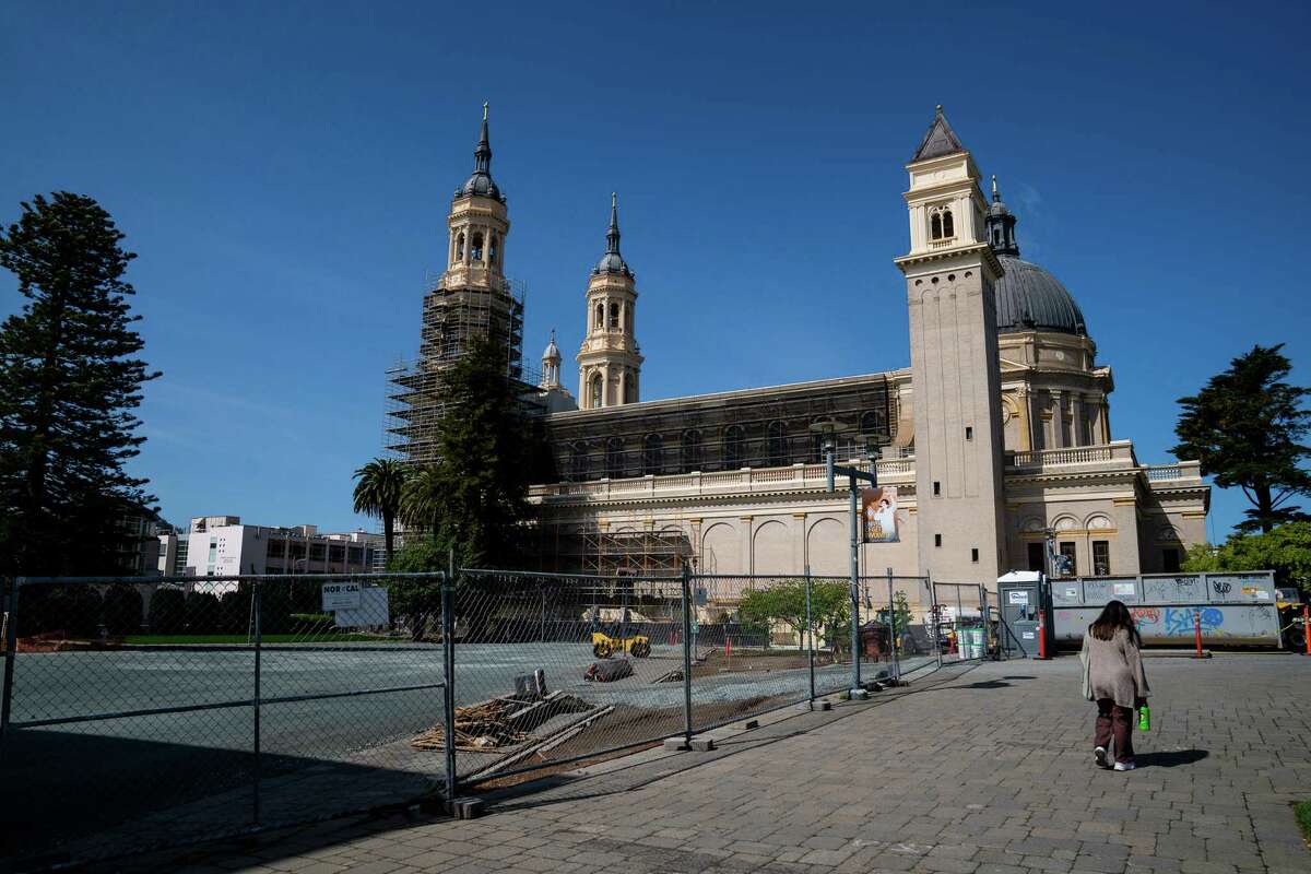 圣依纳爵教堂的修复工程将持续到明年。
