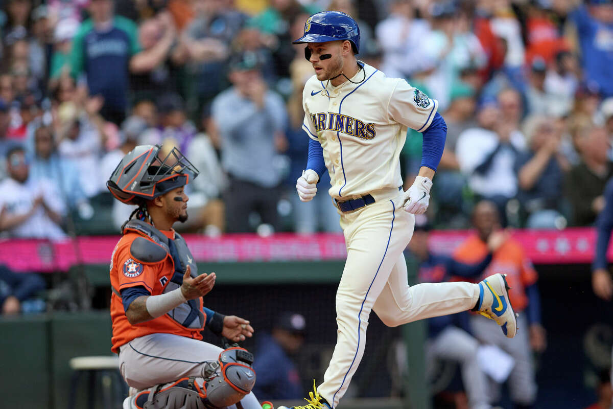 Houston Astros drop series finale against Seattle Mariners