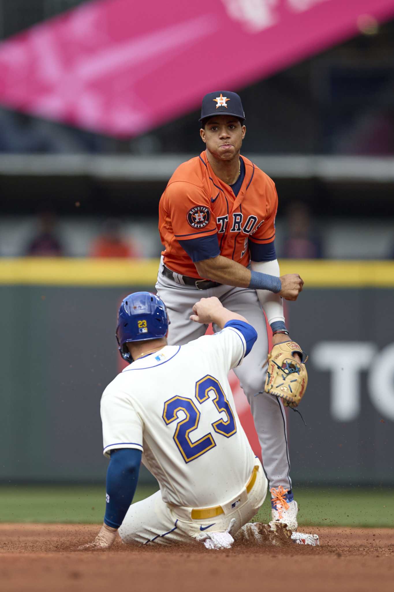 Miller, Topa lead Mariners over slumping Astros 3-1 - The Columbian