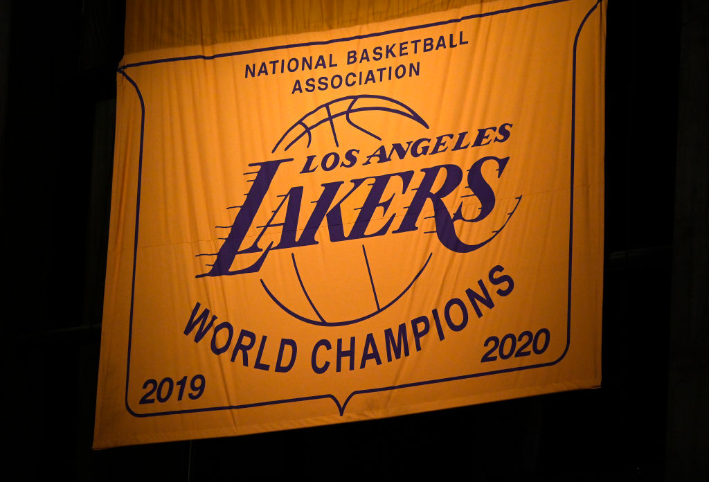 lakers championship banners