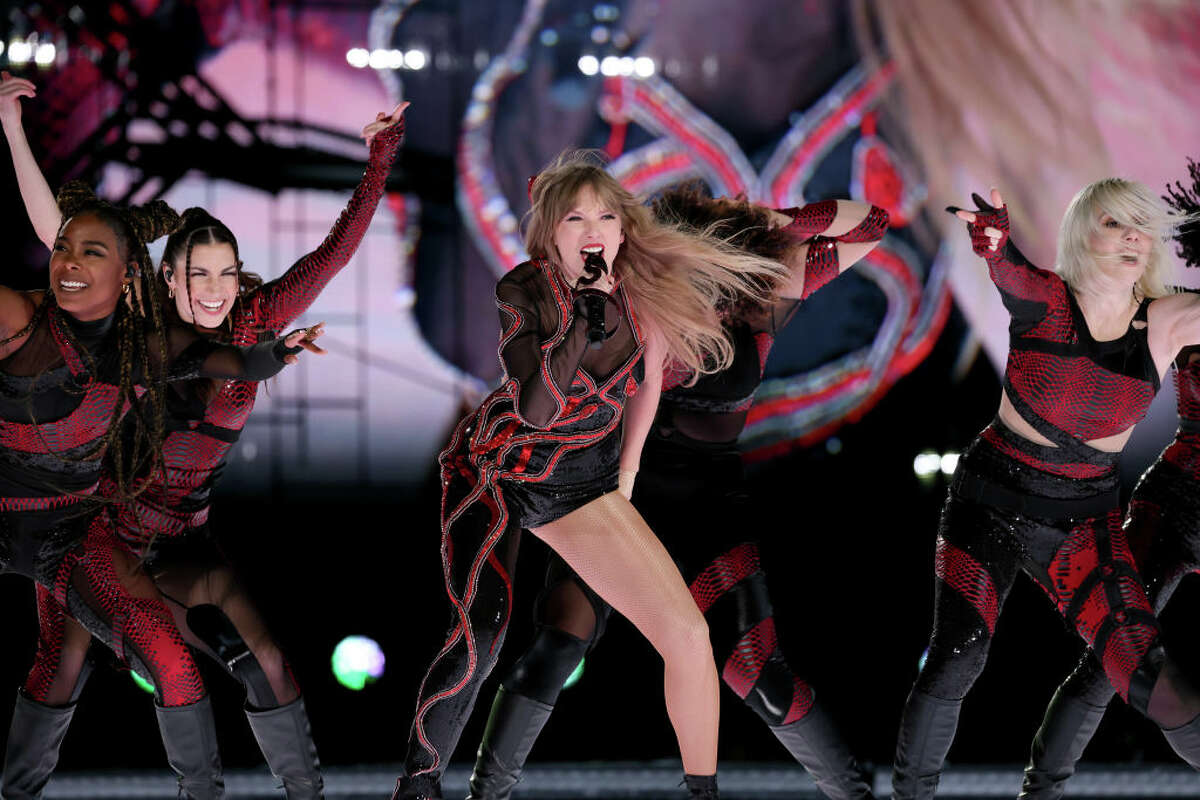 what-to-know-about-getting-to-taylor-swift-s-metlife-show-from-ct